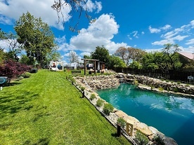 Chalupa wellness a koupac jezrko - hrad Choustnk