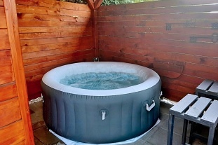 Chata s v��ivkou - Novohadsk� hory - Nov� Hrady