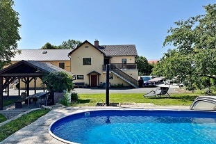 Nov objekt: Apartmnov chalupa s baznem - hrad Trosky - esk rj 7C-182