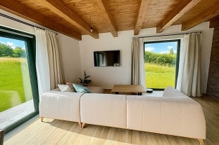 Chalupa Novohradsk hory - Mlnsk Vrch - Dobr Voda