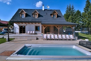 Nov objekt: Chalupa s baznem a kachlovmi kamny - esk rj 7C-191