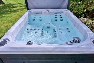 Chalupa bazn a wellness - hrad Zvkov - Psek