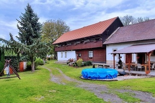 Chalupa s bazénem - hrad Kost - Český ráj