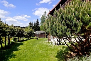 Chalupa u lesa - Slavkovsk� les - Kru�n� hory