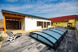 Chalupa baz�n a vinn� sklep - Mu�ovsk� jezera