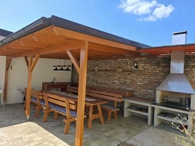 Chalupa baz�n a vinn� sklep - Mu�ovsk� jezera