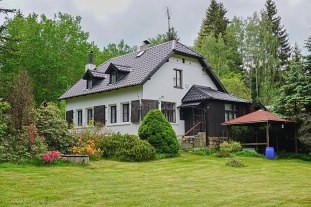 Chalupa u lesa - Krušné hory - hora Klínovec