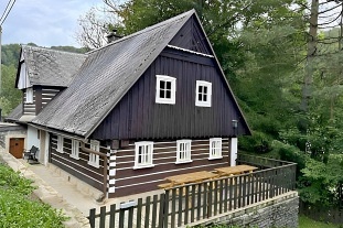 Roubenka a vinn� sklep - Adr�pa�sko-Teplick� sk�ly