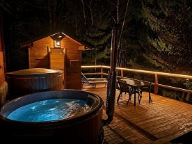 Wellness glamping v �dol� ���ky Ostru�n� - Su�ice
