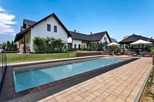 Nov� objekt: Chalupa s baz�nem - Venkovsk� usedlost Hlu��nsko