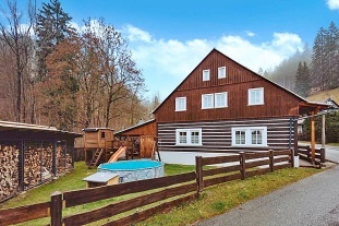 Nov� objekt: Roubenn� chalupa wellness a baz�n - �ern� hora 5C-391