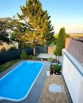 Rekrea�n� d�m s baz�nem - Mikulov - P�lava