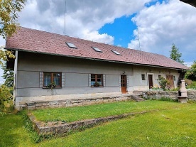 Recenze: Chalupa s baznem Stele - Mladjov - esk rj