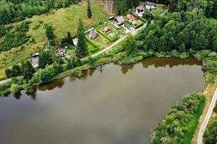 Chata se saunou u lesa - Hracholusk� p�ehrada