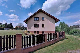 Nov� objekt: D�m u Obory B�ezka - Z�mek �ti��n - Praha v�chod 1C-393