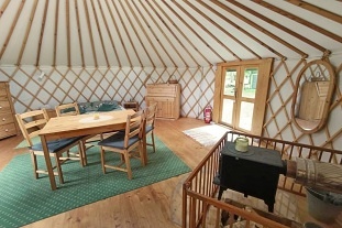Glamping s vířivkou a zvířátky - CHKO Slavkovský les