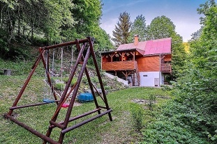 Nov� objekt: Chata na samot� - CHKO B�l� Karpaty - Luha�ovice