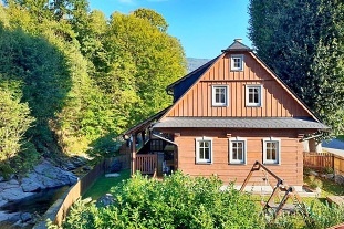 Wellness roubenka u lesa - chalupa Dlouh� str�n�