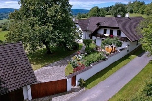 Chalupa samota a vnit�n� baz�n - Javorn�k - �umava