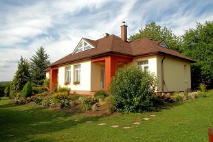 Nov objekt: Chalupa s baznem - esk rj - hrad Kost 7C-018