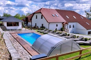Nov� objekt: Chaty a penzion - wellness a baz�n - p�ehrada Lipno 3C-439