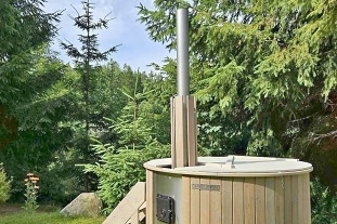 Chata a koupací sud - hrad Landštejn - Česká Kanada
