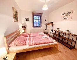 Chalupa s baz�nem - Byst�ice nad Pern�tejnem