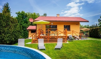 Nov objekt: Chata bazn a zahrada - Valasko - Ronov 3M-042