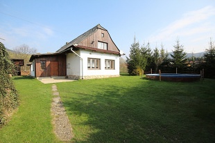 Nov� objekt: Chata s baz�nem - term�ly Velk� Losiny - Jesen�ky