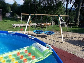 Chalupa s bazénem - koňské pastviny - Jizerky