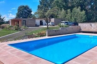 Nov objekt: Penzion s baznem - esk rj - hrad Kost 7C-047