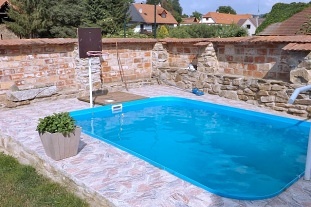 Rodinný penzion s bazénem - Toulava - Podblanicko