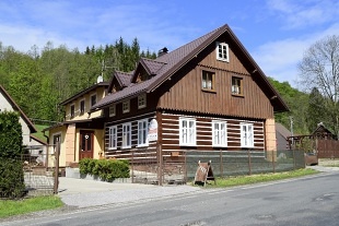 Chalupa s apartmny - Krkonoe - ern hora