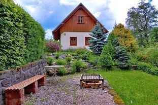 Chalupa s baz�nem - Babi��ino �dol� - hrad V�zmburk