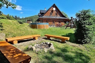 Roubenka s baznem - Hynice pod Suinou