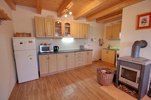 Jiho�esk� chalupa s baz�nem - Vesel� nad Lu�nic�